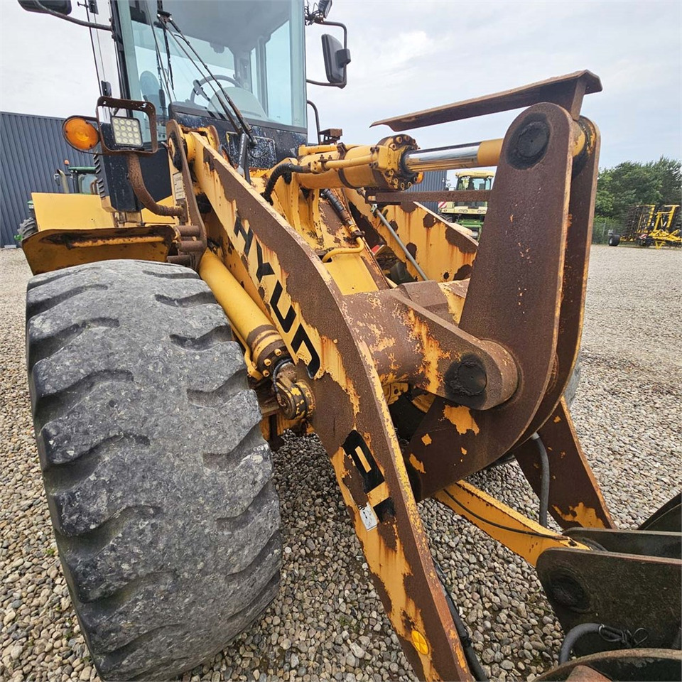 Wheel loader Hyundai HL740-7