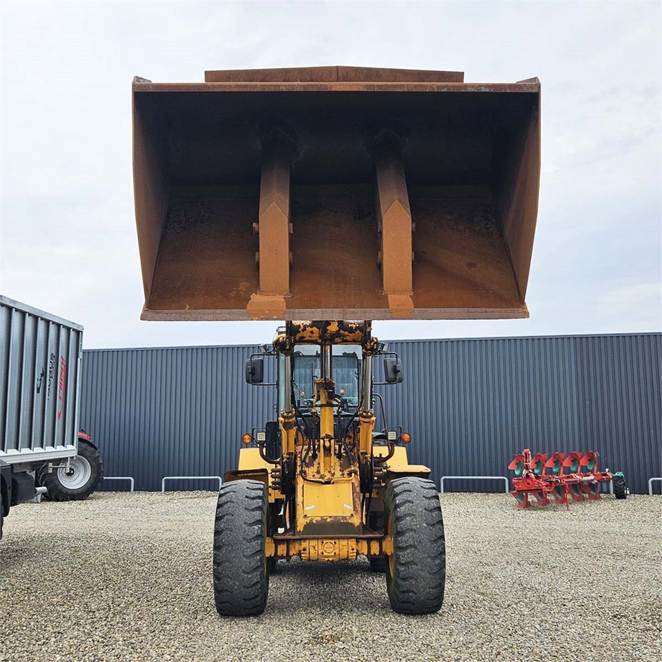Wheel loader Hyundai HL740-7
