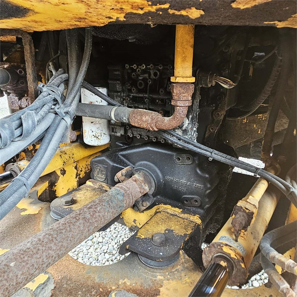 Wheel loader Hyundai HL740-7