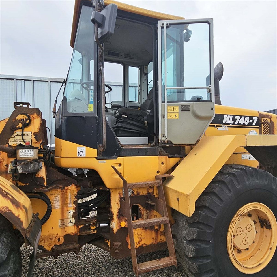 Wheel loader Hyundai HL740-7