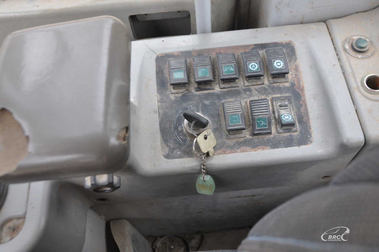 Wheel loader Hyundai HL770-7