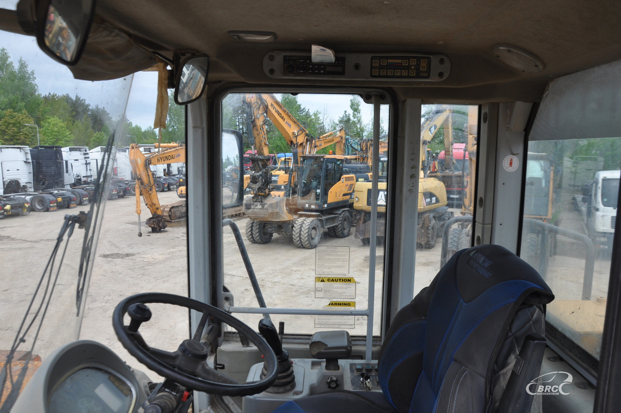 Wheel loader Hyundai HL770-7