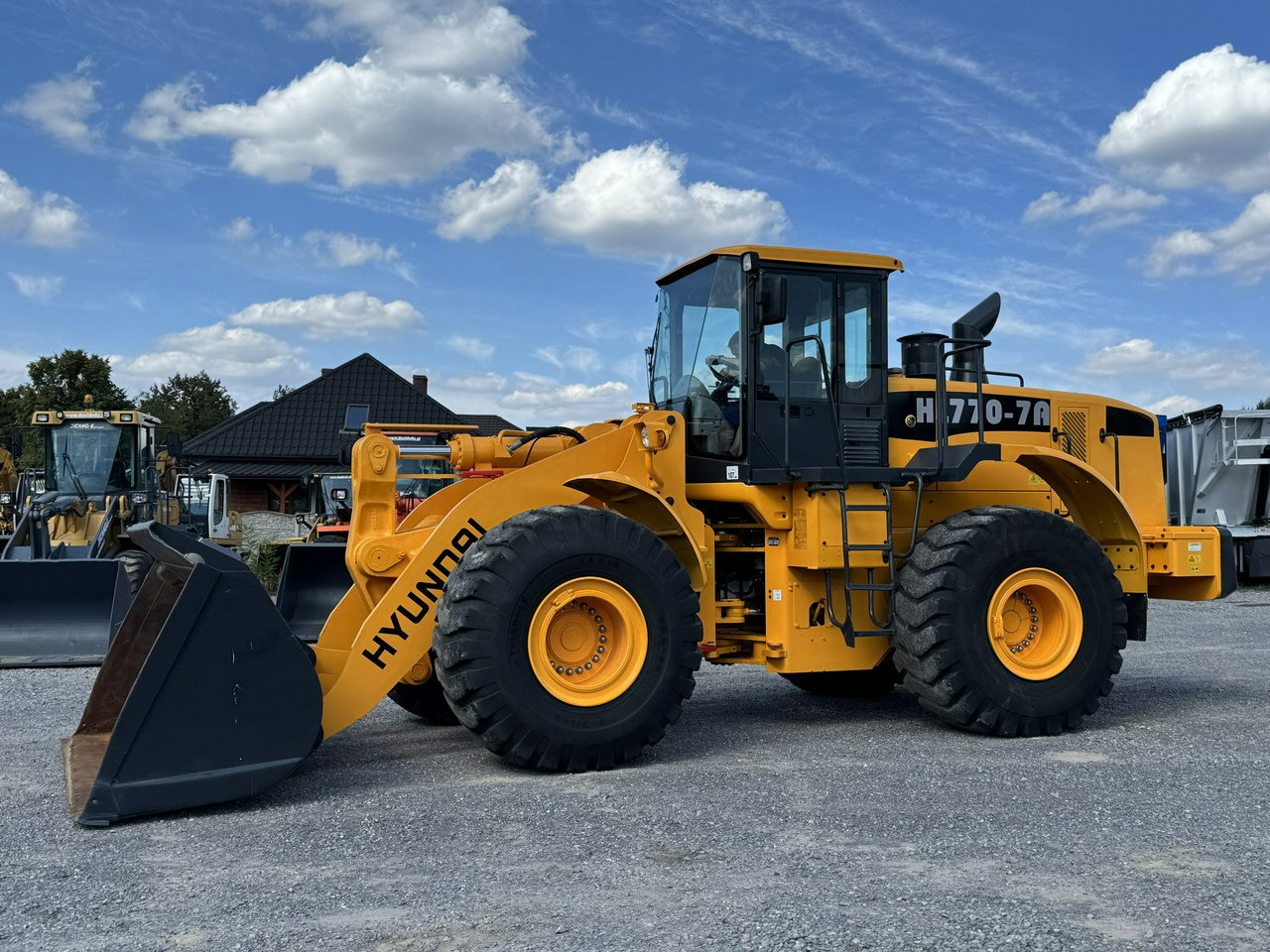 Wheel loader Hyundai HL770-7A