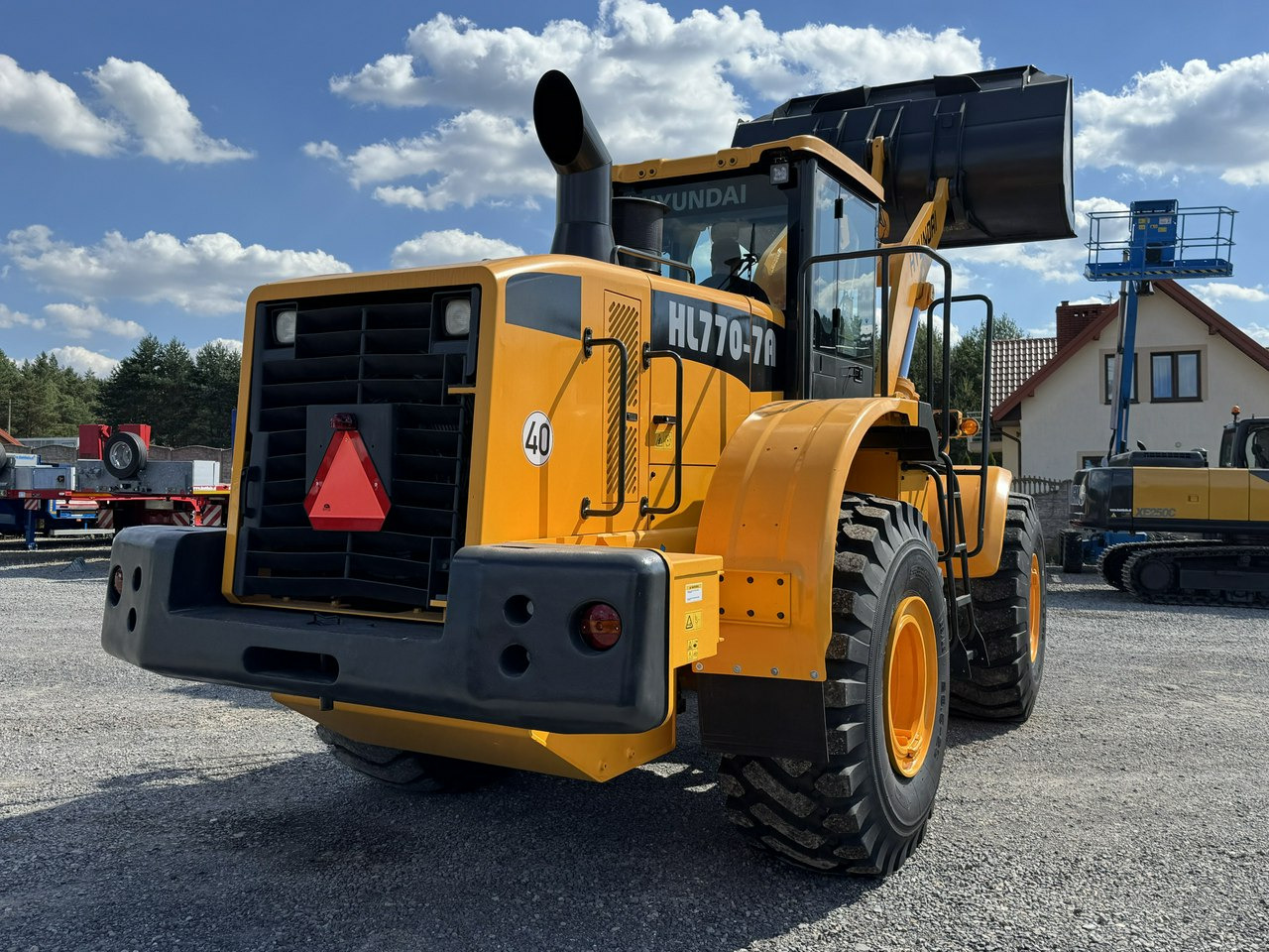 Wheel loader Hyundai HL770-7A