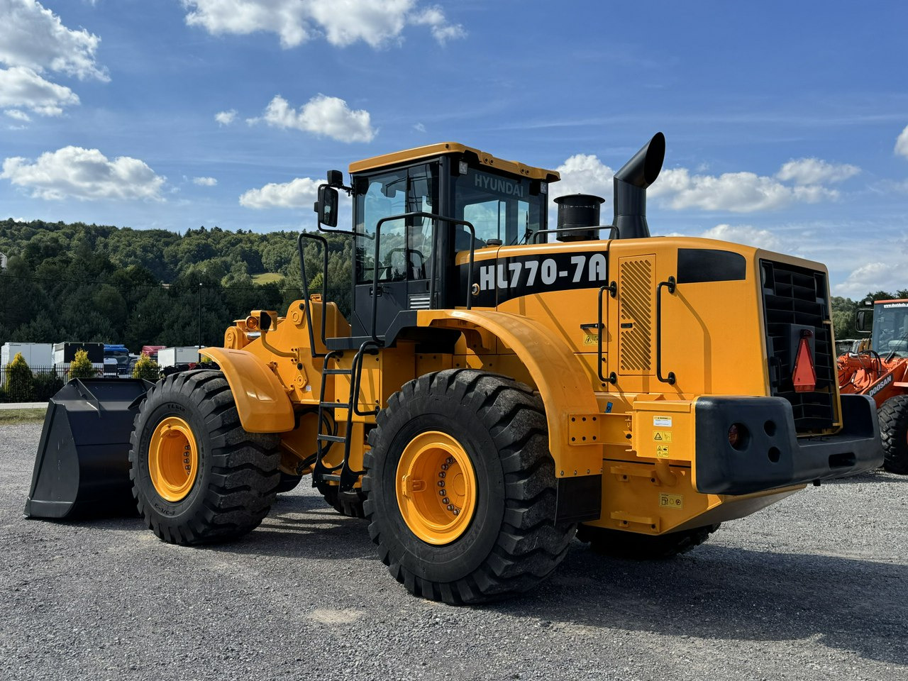 Wheel loader Hyundai HL770-7A