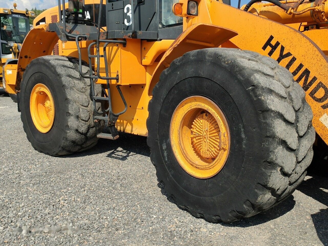 Wheel loader Hyundai HL770-7A