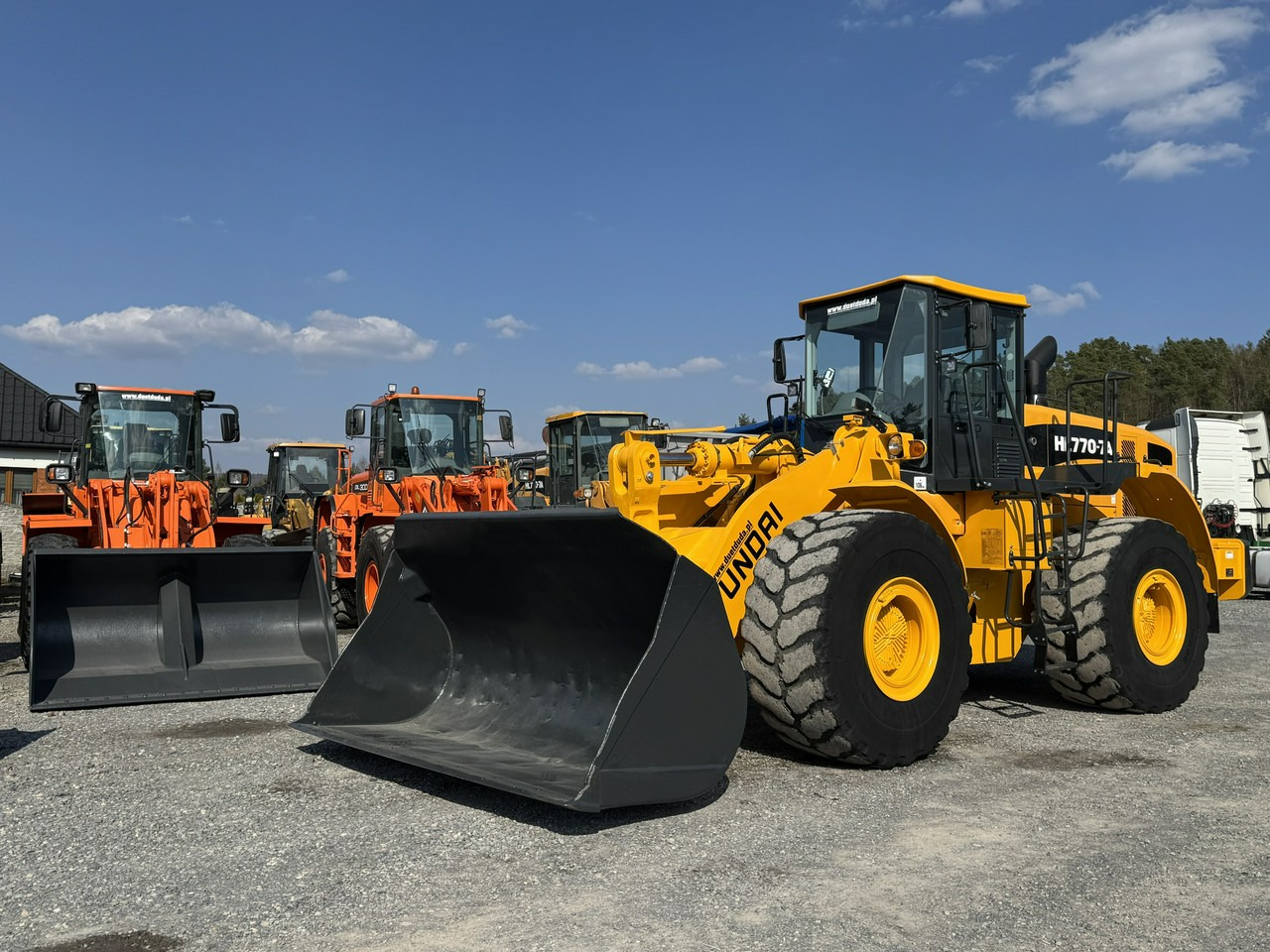 Wheel loader Hyundai HL770-7A