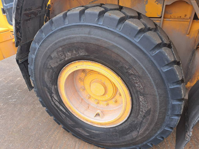 Wheel loader Hyundai HL940