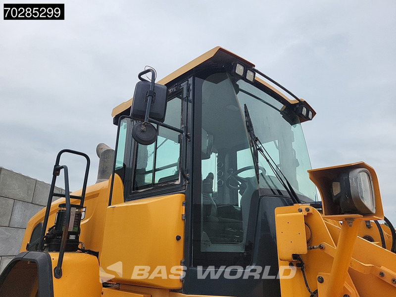 Wheel loader Hyundai HL955