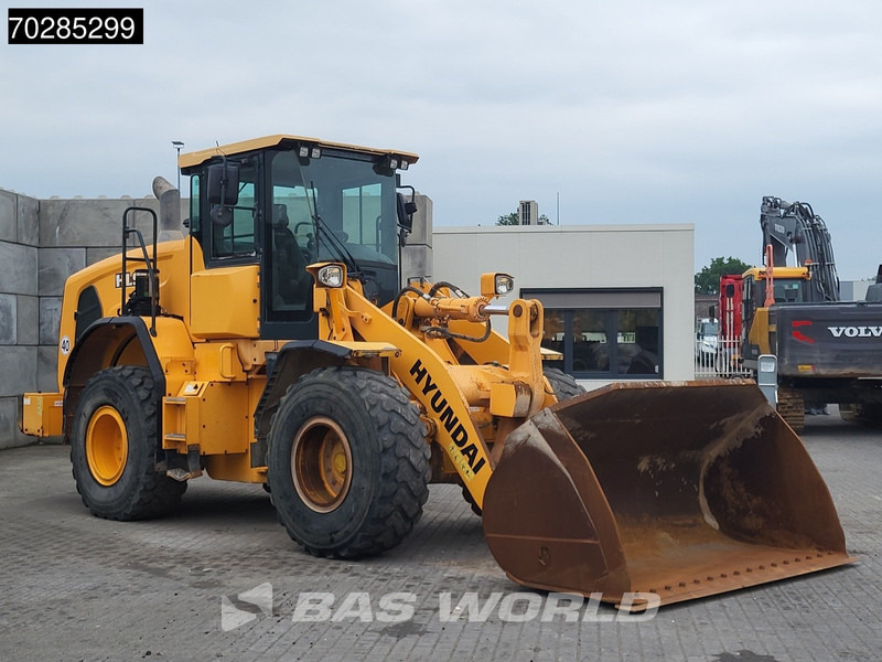 Wheel loader Hyundai HL955