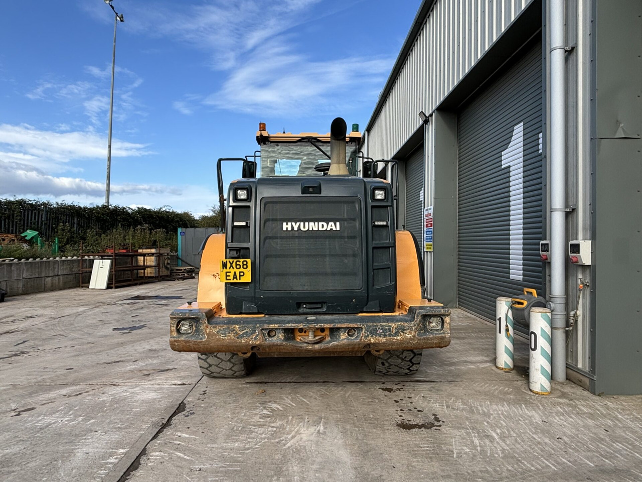 Wheel loader Hyundai HL960