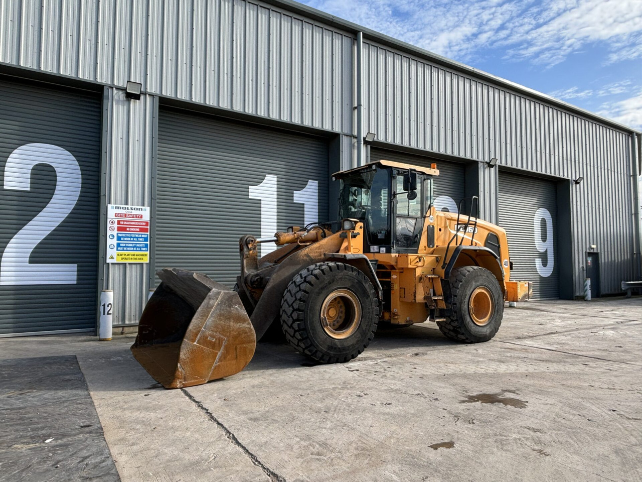 Wheel loader Hyundai HL960