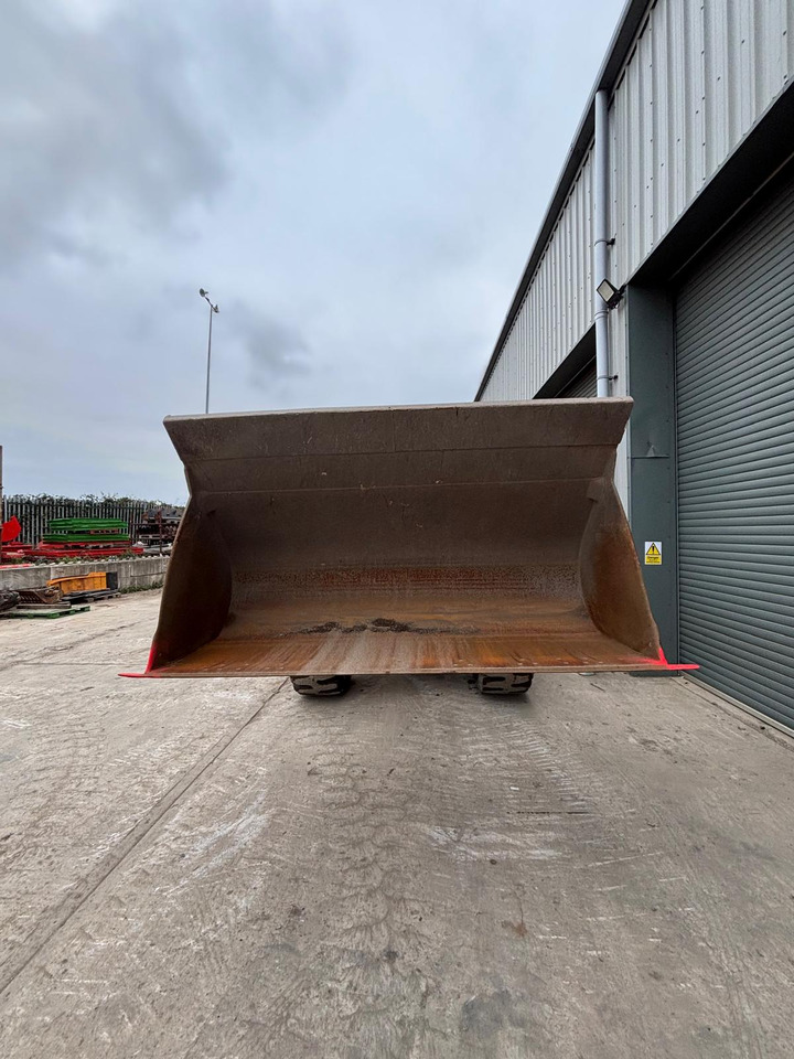 Wheel loader Hyundai HL960A