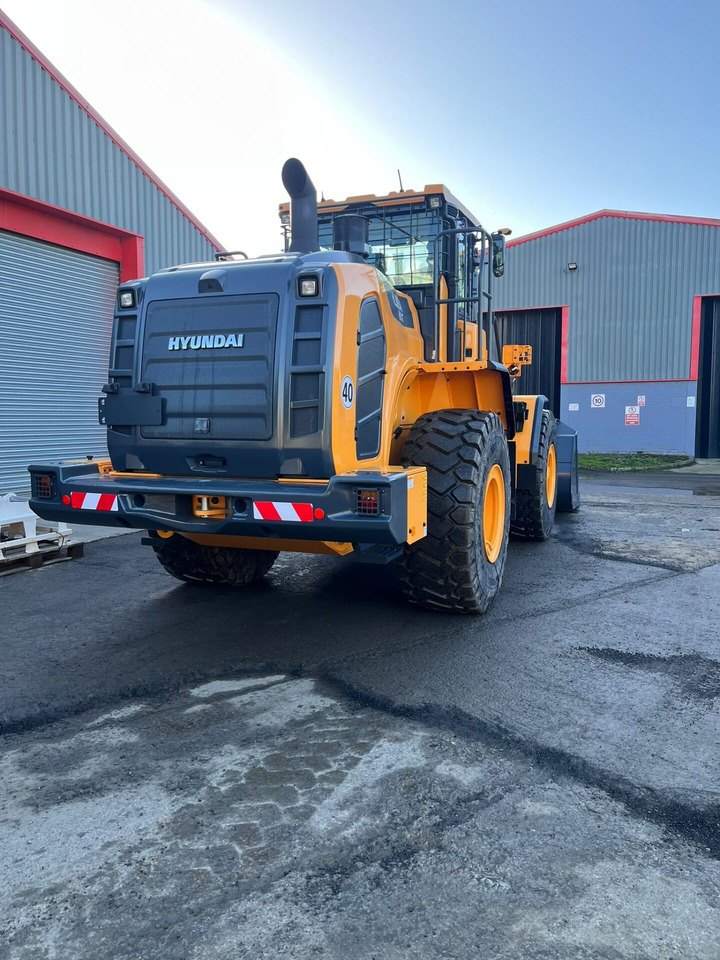 Wheel loader Hyundai HL960A