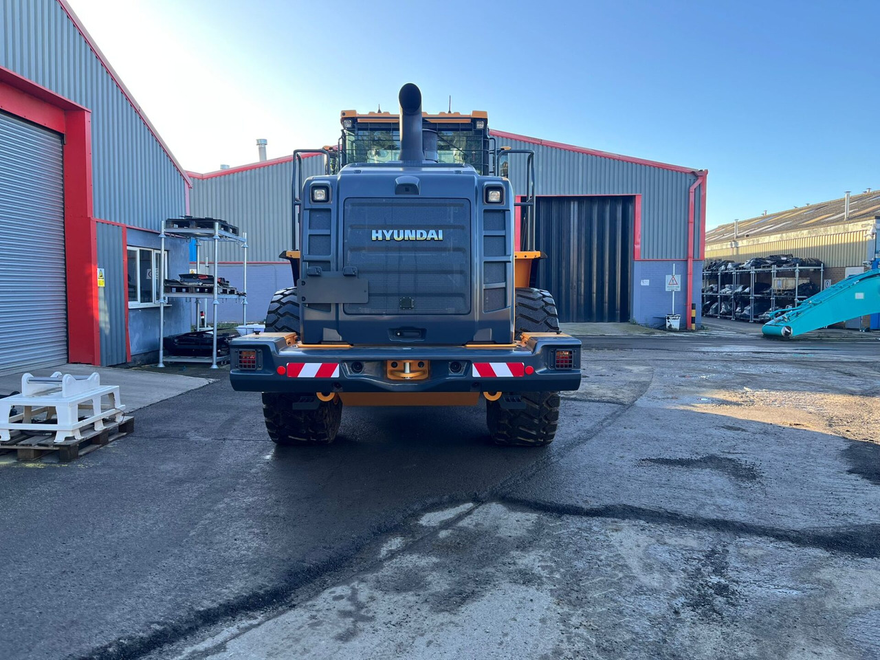 Wheel loader Hyundai HL960A