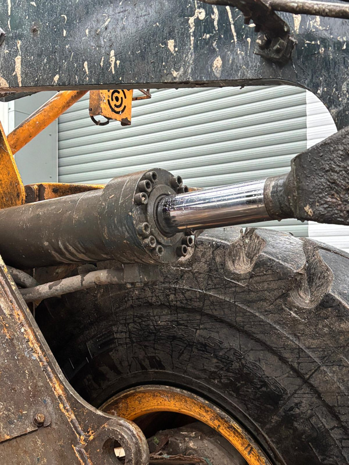 Wheel loader Hyundai HL960AHDXT