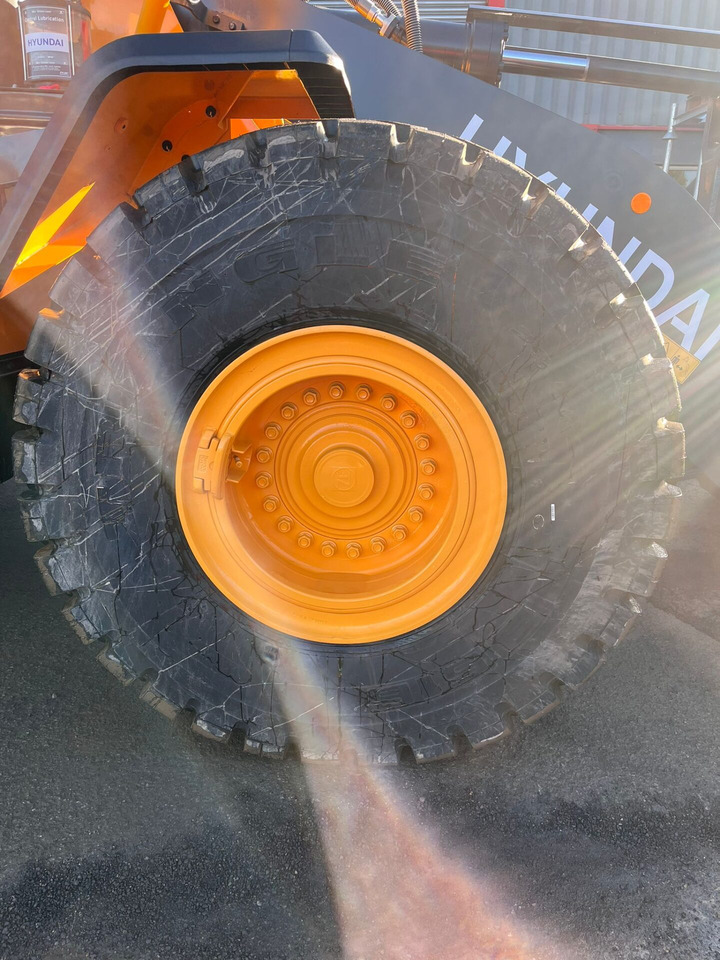 Wheel loader Hyundai HL960AHDXT