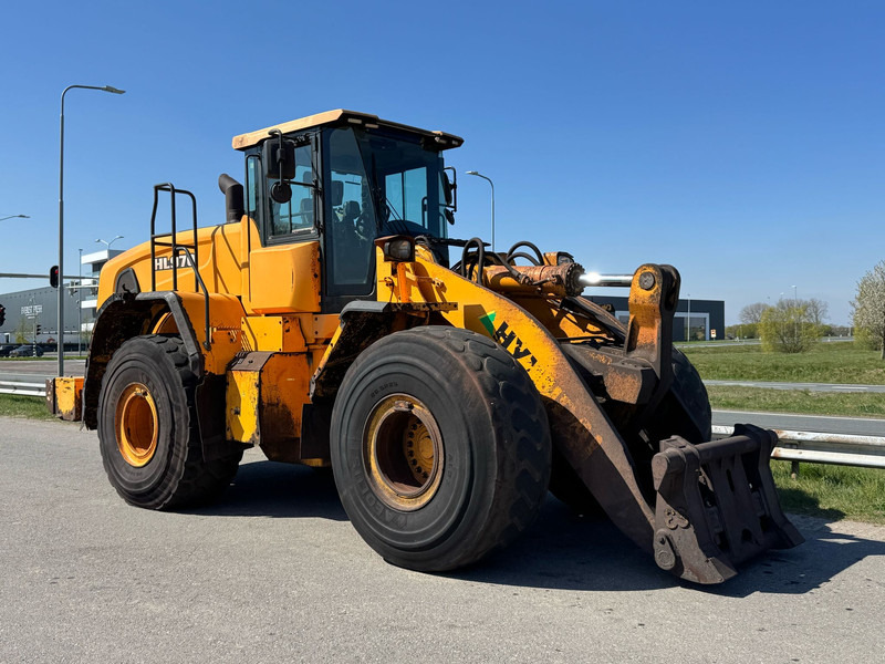 Wheel loader Hyundai HL970