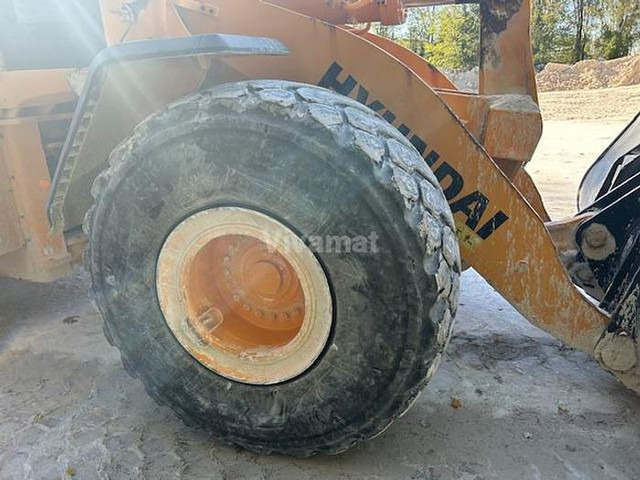 Wheel loader Hyundai HL970