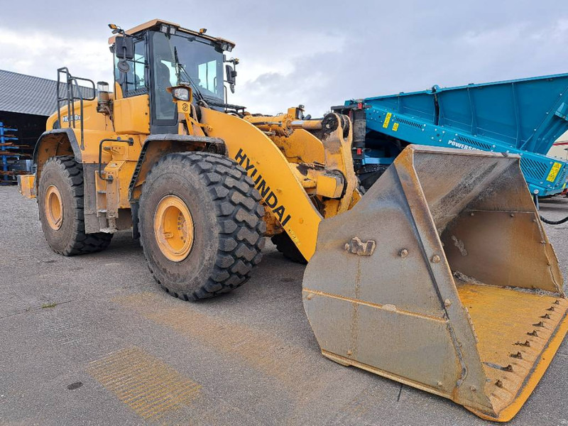 Wheel loader Hyundai HL980XT