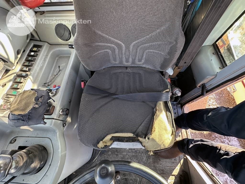 Wheel loader Hyundai HL 730 TM-7