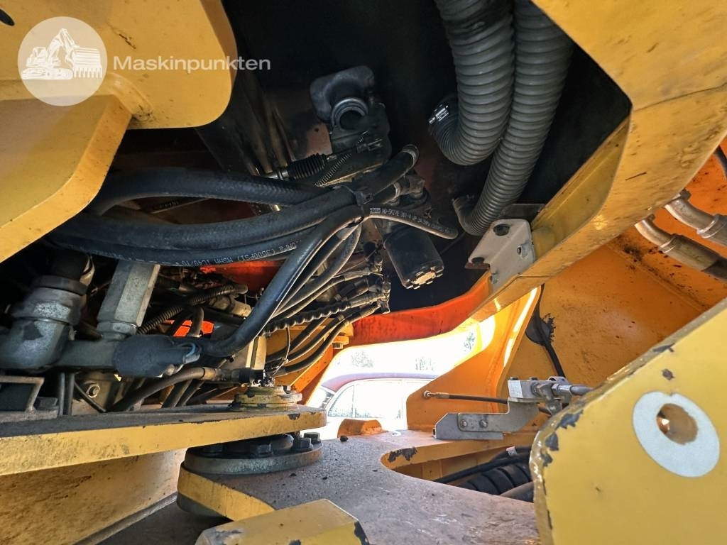 Wheel loader Hyundai HL 730 TM-7