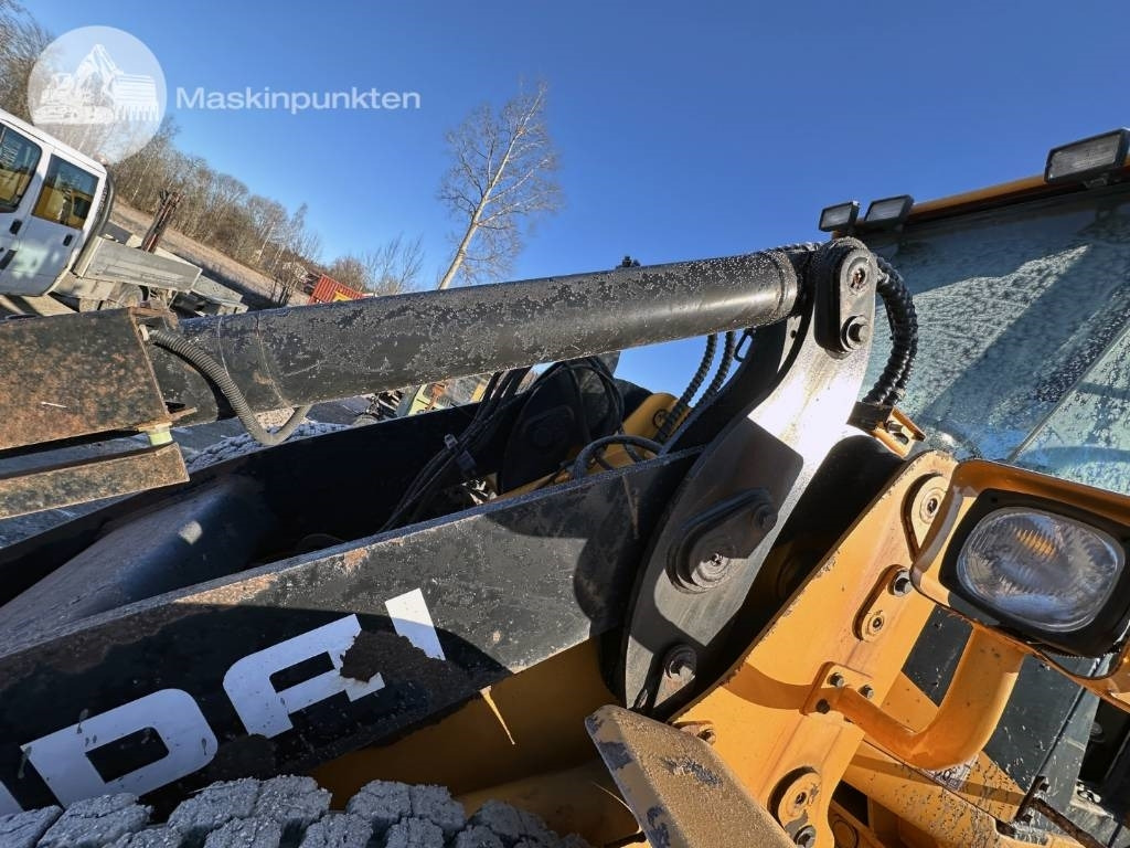 Wheel loader Hyundai HL 730 TM-7