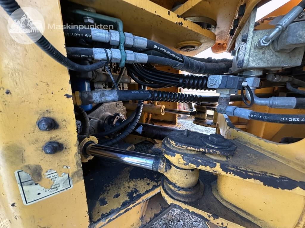 Wheel loader Hyundai HL 730 TM-7