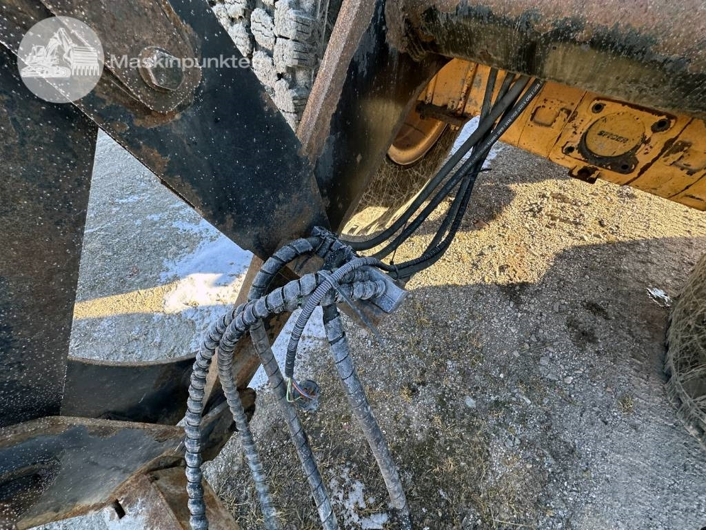 Wheel loader Hyundai HL 730 TM-7