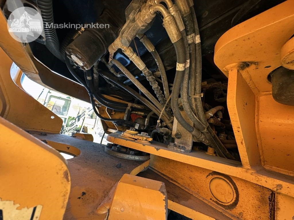 Wheel loader Hyundai HL 730 TM-7