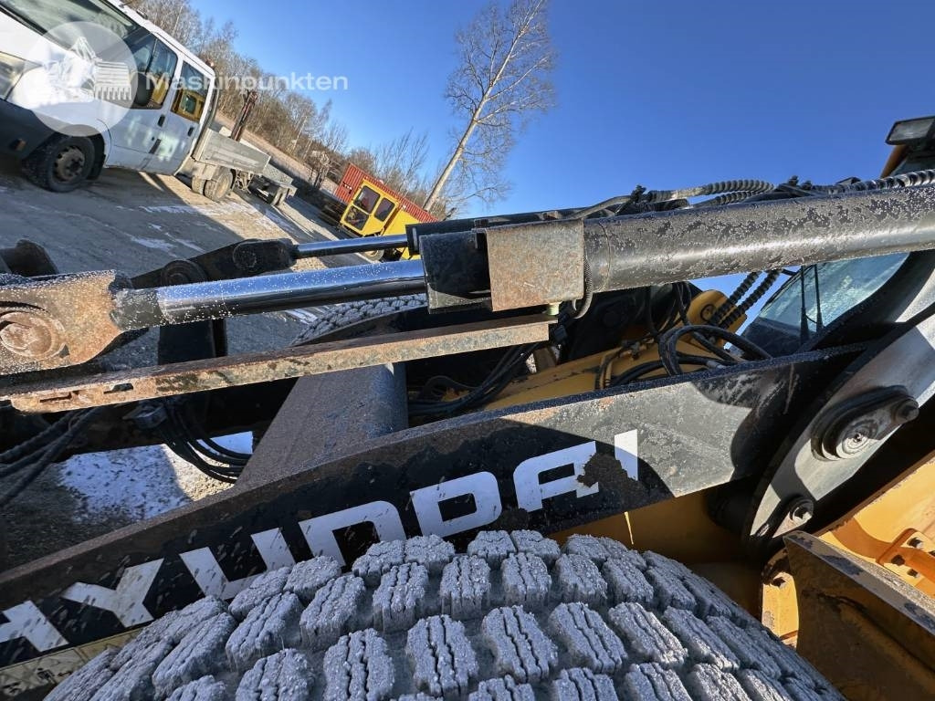 Wheel loader Hyundai HL 730 TM-7