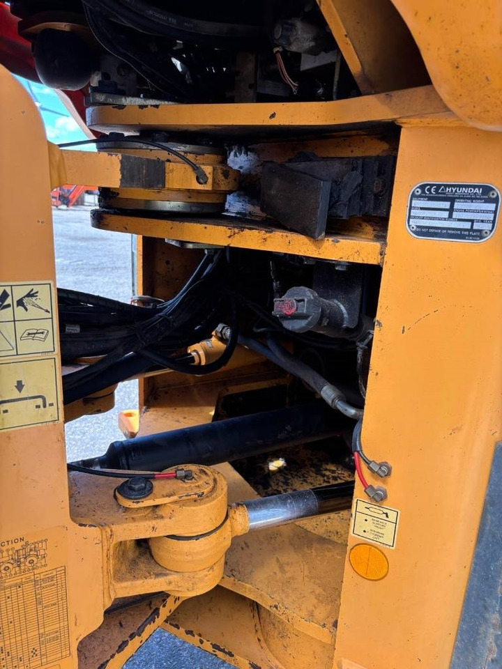 Wheel loader Hyundai HL 770-9 A