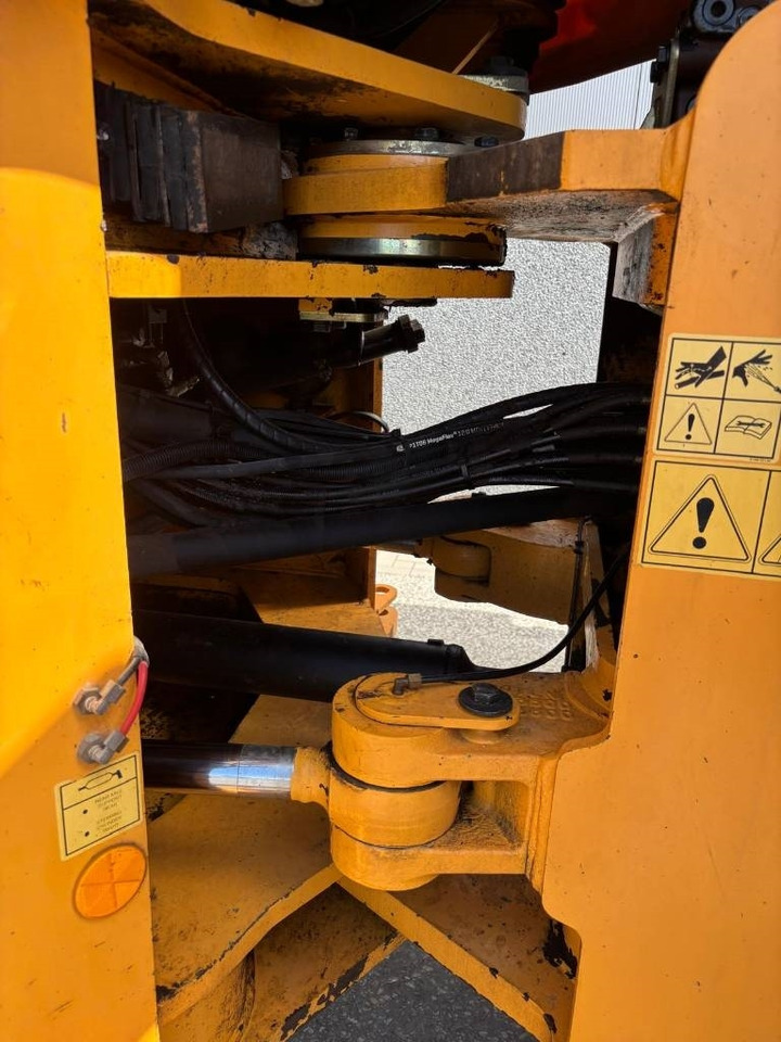 Wheel loader Hyundai HL 770-9 A