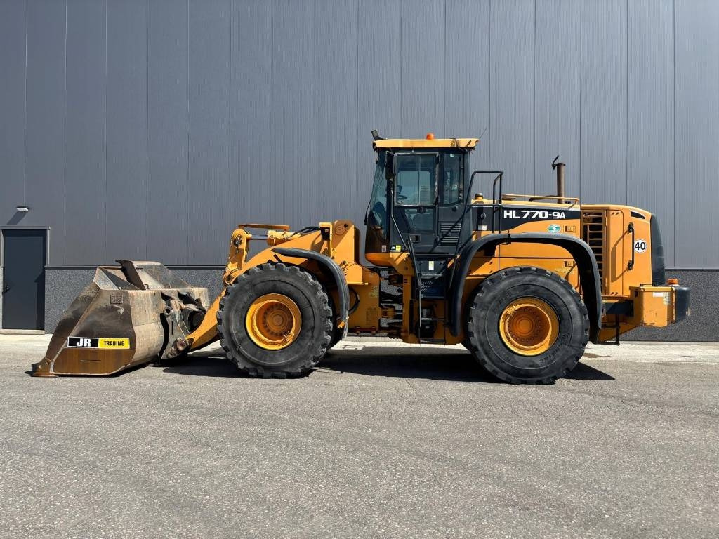 Wheel loader Hyundai HL 770-9 A