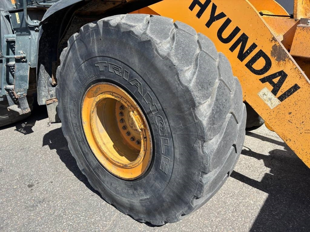 Wheel loader Hyundai HL 770-9 A