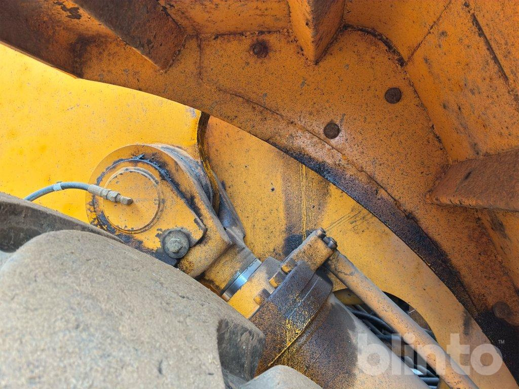 Wheel loader Hyundai HL 780-3A