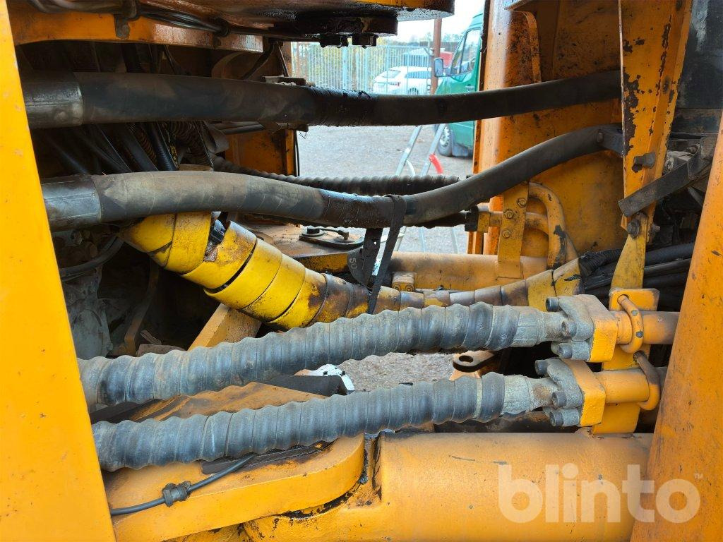 Wheel loader Hyundai HL 780-3A