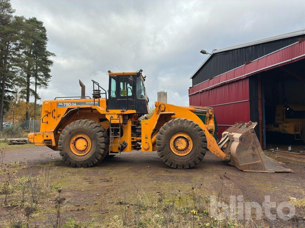 Wheel loader Hyundai HL 780-3A