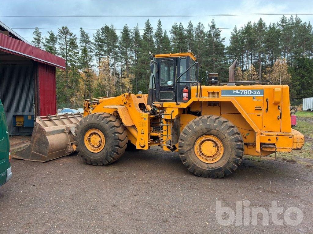 Wheel loader Hyundai HL 780-3A