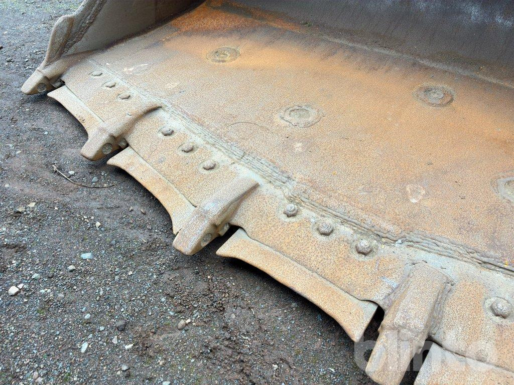 Wheel loader Hyundai HL 780-3A