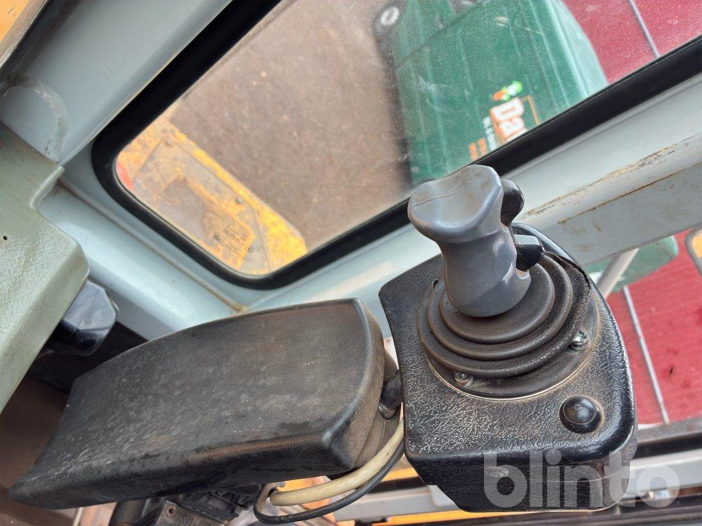 Wheel loader Hyundai HL 780-3A