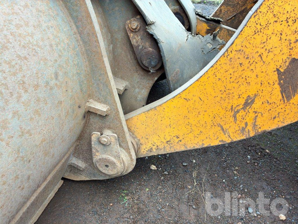 Wheel loader Hyundai HL 780-3A