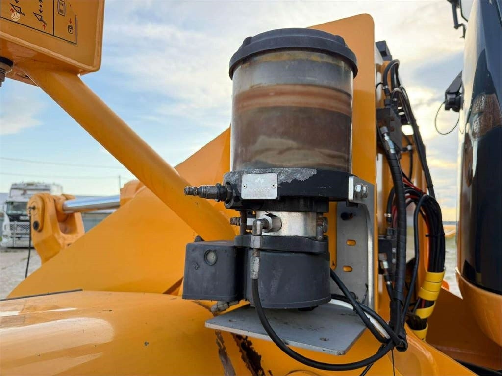 Wheel loader Hyundai HL 955