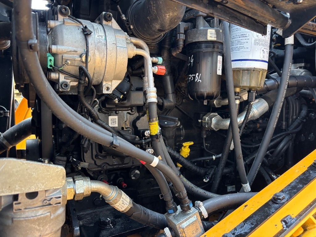 Wheel loader Hyundai HL 960 - 955