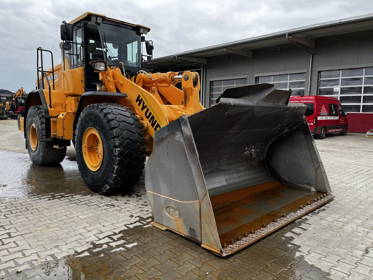 Wheel loader Hyundai HL 965
