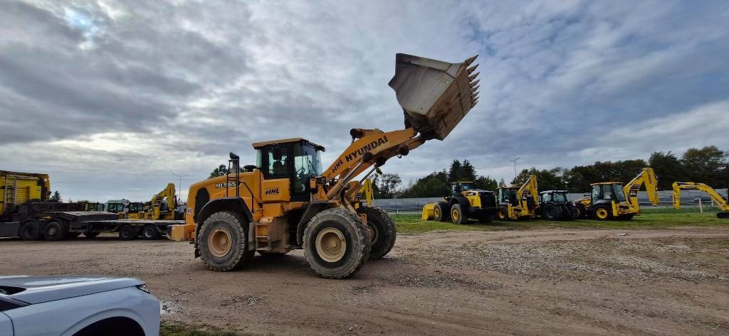 Wheel loader Hyundai HL 965