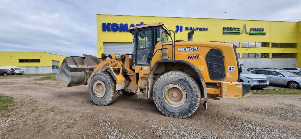 Wheel loader Hyundai HL 965
