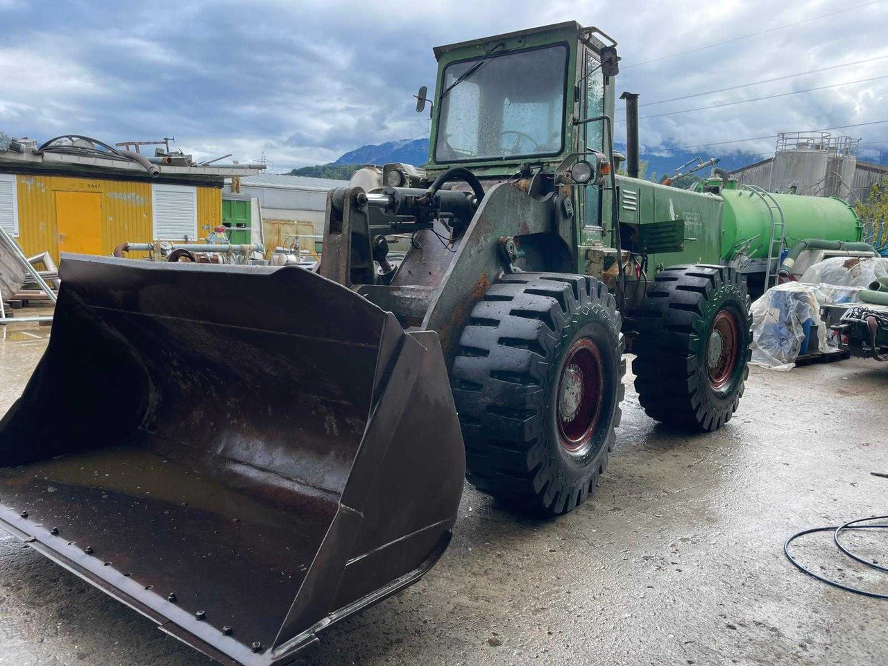 Wheel loader INTERNATIONAL - 530 AI - SHOVEL - 1986