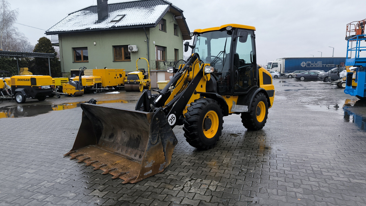 Wheel loader JCB 406