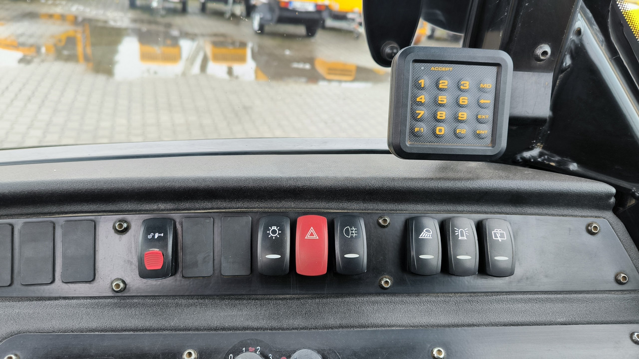 Wheel loader JCB 406